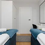 Warnenska By Renters Varšava